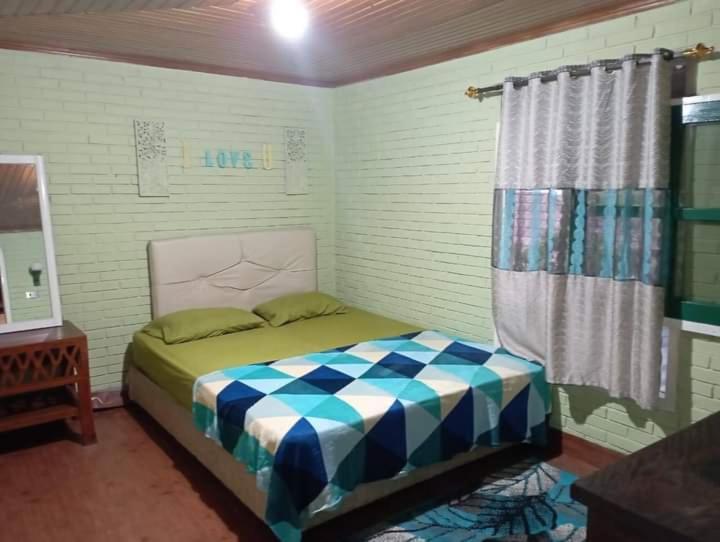 Villa Sentebale Bogor Luaran gambar